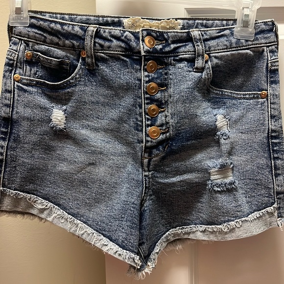 Altar’d state Jean shorts size 28 never worn - Picture 1 of 3